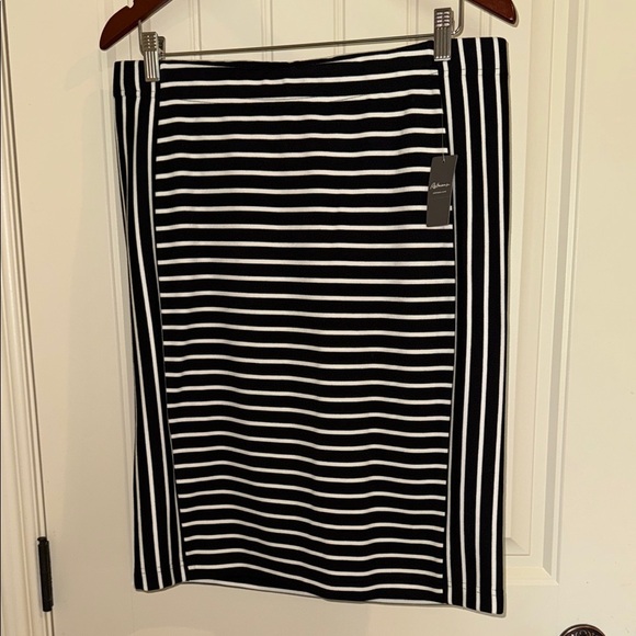 Reitmans Skirt Black White Pencil Knee-Length Casual Office Pull-on Women’s Sz L - Picture 1 of 8